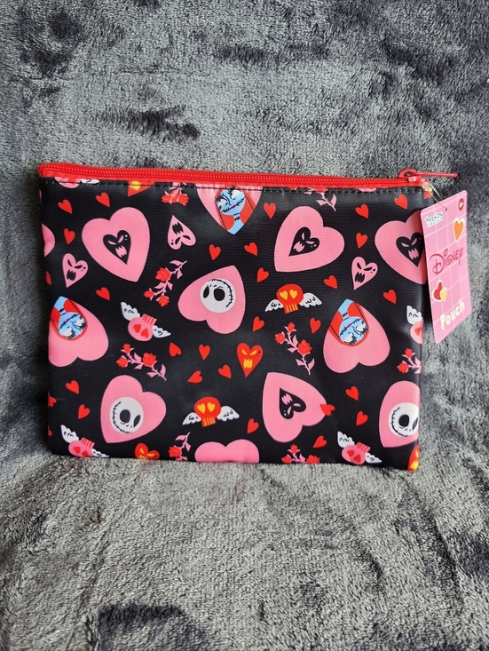 Disney Accessories - New Valentine's Disney the Nightmare Before Christmas Jack & Sally heart pouch
